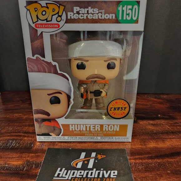 Parks and Recreation Hunter Ron CHASE Funko PoP! Vinyl Figure - Picture 1 of 7